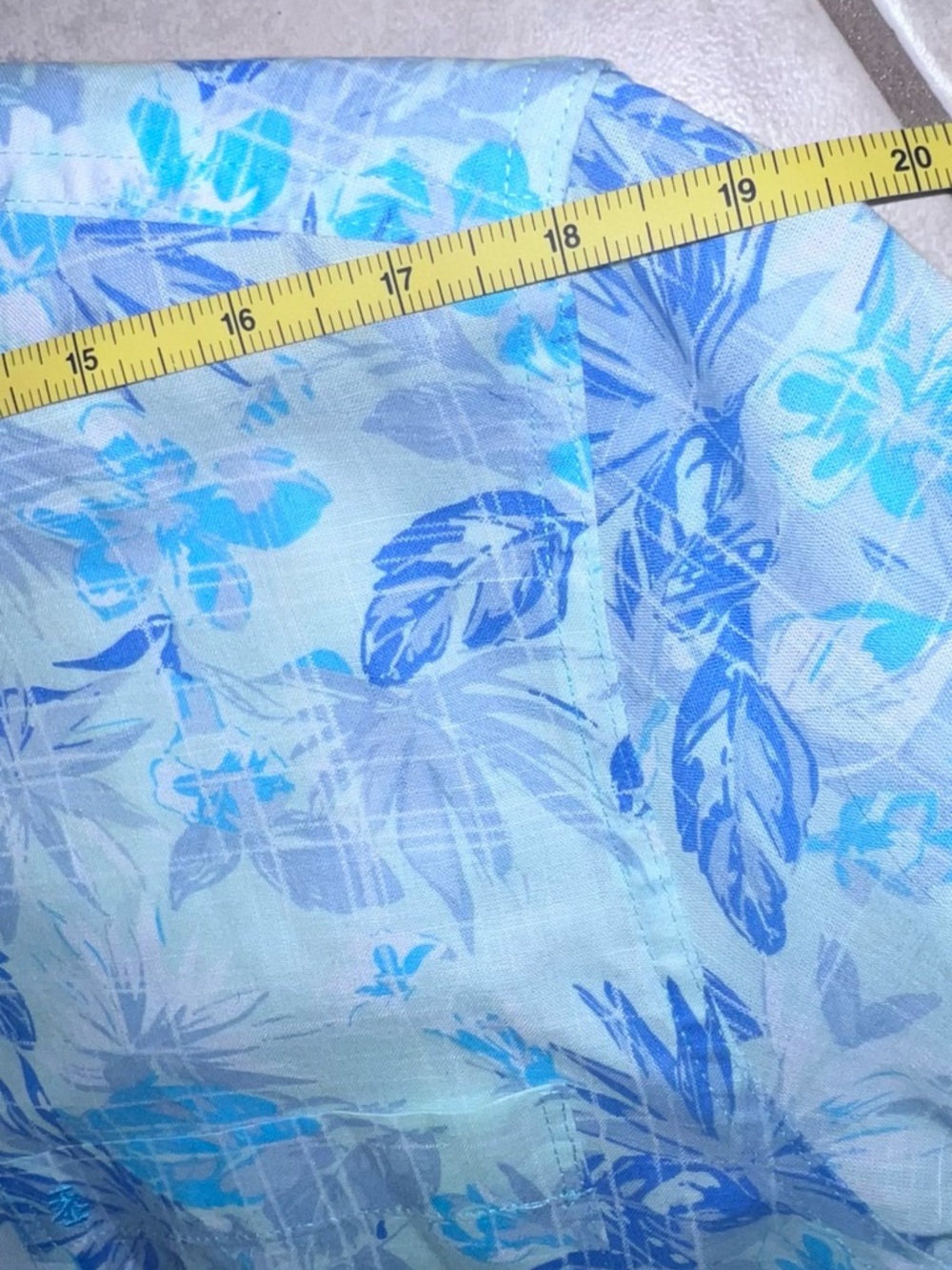 Izod Saltwater Floral Short-Sleeve Button-Down Shirt  NWOT - Picture 11 of 17